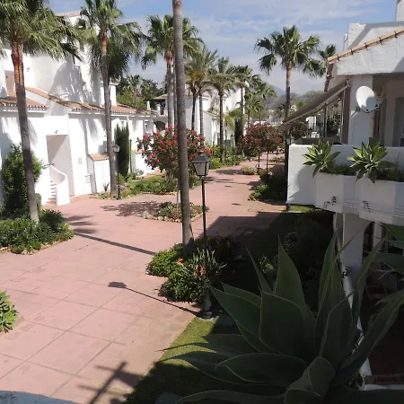 Апартаменты Golf & Beach, Los Naranjos Марбелья