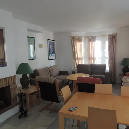 Апартаменты Golf & Beach, Los Naranjos Марбелья